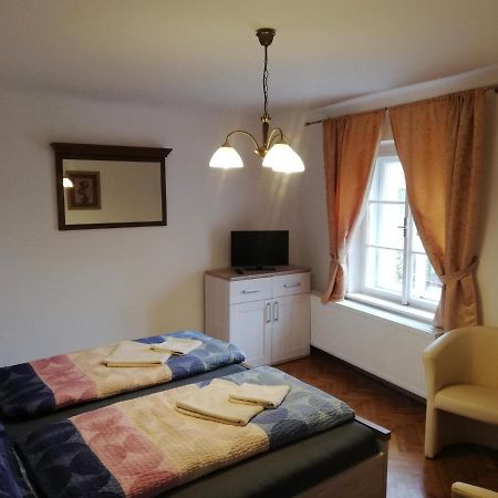 Český Krumlov Vila Johanka & Apartments מראה חיצוני תמונה